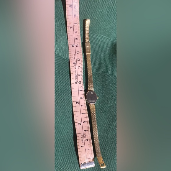 Ladies GRUEN Precision Gold GENUINE REAL Diamond Bezel Quartz Wristwatch Vintage - Picture 2 of 8